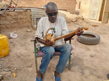 Koudougou : Sibi Zongo, le virtuose du ruudga qui régale les amateurs de la musique traditionnelle  